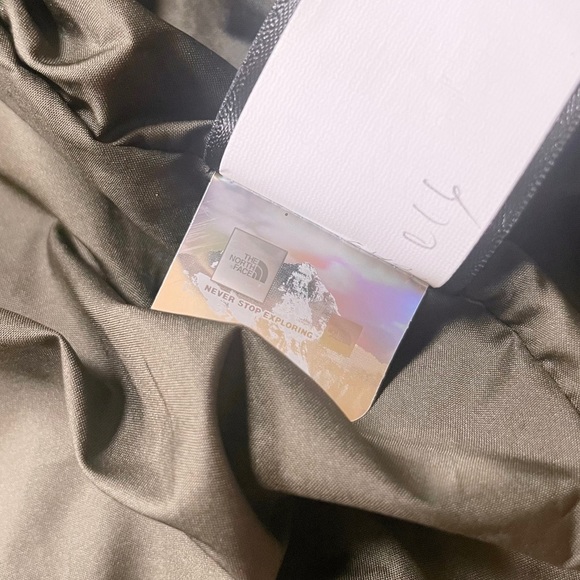 The North Face Women’s Metropolis Parka Coat In New Taupe Green - Picture 9 of 9